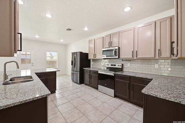 159 DEER BLF, San Antonio, TX 78253