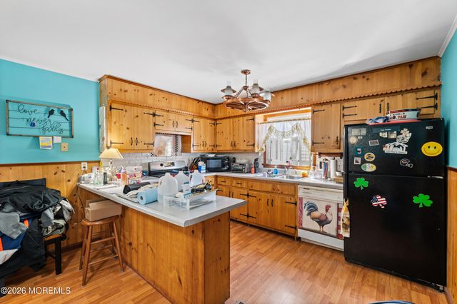 521 E Long Branch Avenue, Ocean Gate, NJ 08740