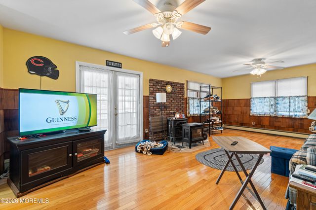 521 E Long Branch Avenue, Ocean Gate, NJ 08740