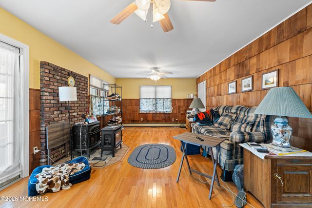 521 E Long Branch Avenue, Ocean Gate, NJ 08740