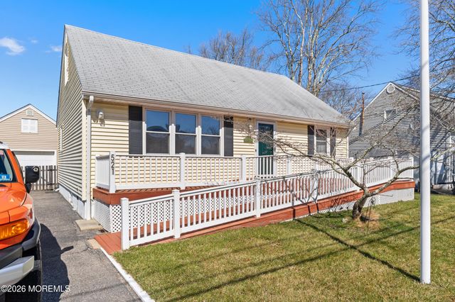 521 E Long Branch Avenue, Ocean Gate, NJ 08740