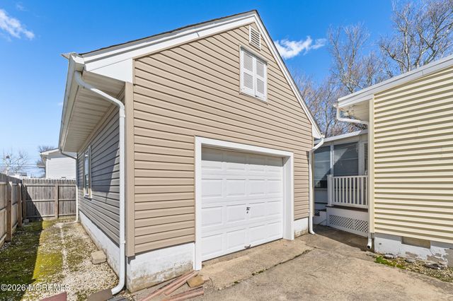 521 E Long Branch Avenue, Ocean Gate, NJ 08740