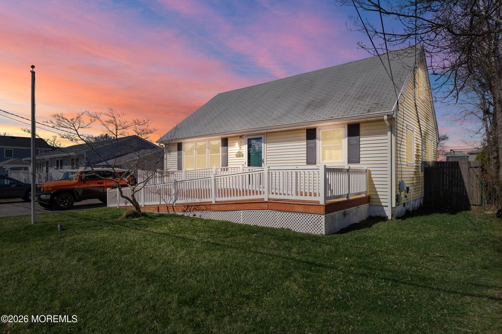 521 E Long Branch Avenue, Ocean Gate, NJ 08740