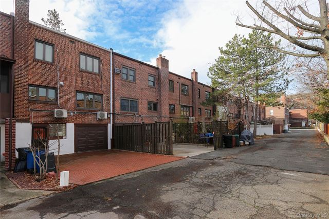 67-47 Kessel Street, Forest Hills, NY 11375