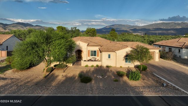 2542 N Woods End Place, Tucson, AZ 85749