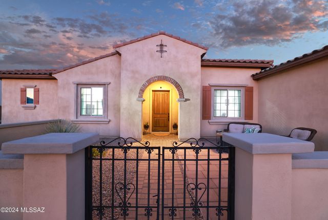 2542 N Woods End Place, Tucson, AZ 85749