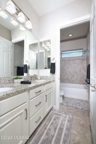 2542 N Woods End Place, Tucson, AZ 85749