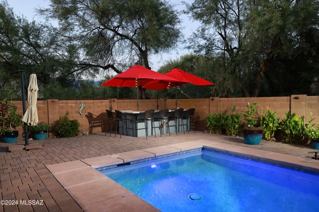 2542 N Woods End Place, Tucson, AZ 85749