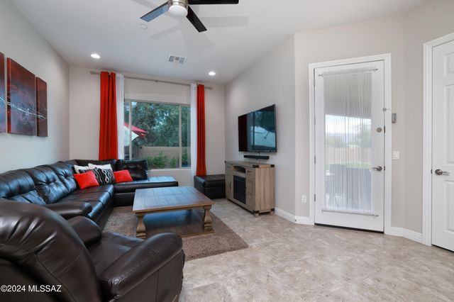2542 N Woods End Place, Tucson, AZ 85749