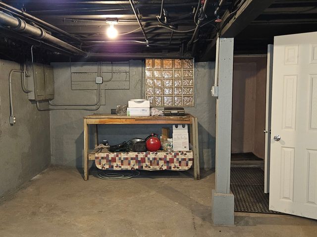 5948 W Diversey Avenue, Chicago, IL 60639