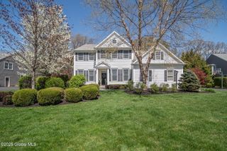 36 Farmview Lane, Halfmoon, NY 12188