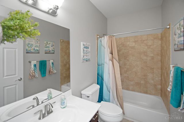 62 Tall Oaks Drive, Monroe, OH 45044