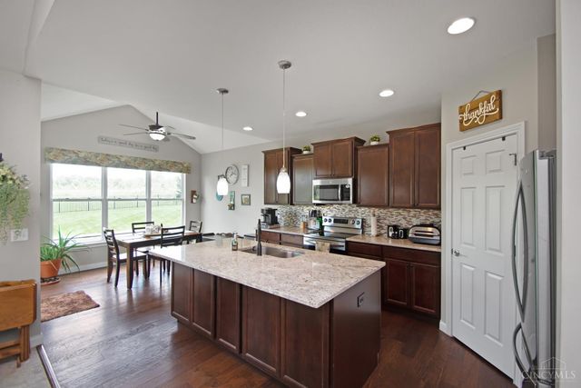 62 Tall Oaks Drive, Monroe, OH 45044
