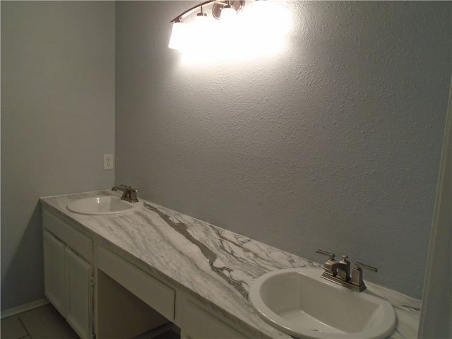 5338 Meadowgate Dr, Corpus Christi, TX 78413