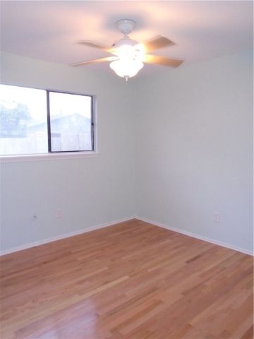 5338 Meadowgate Dr, Corpus Christi, TX 78413