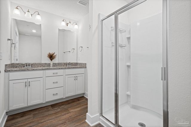 1419 Iroquois Ct, Pensacola, FL 32534