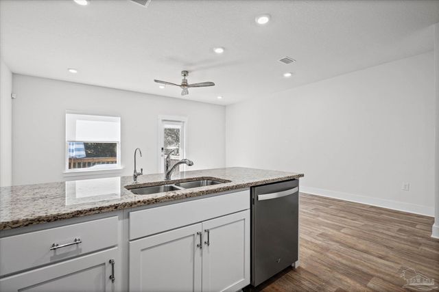 1419 Iroquois Ct, Pensacola, FL 32534