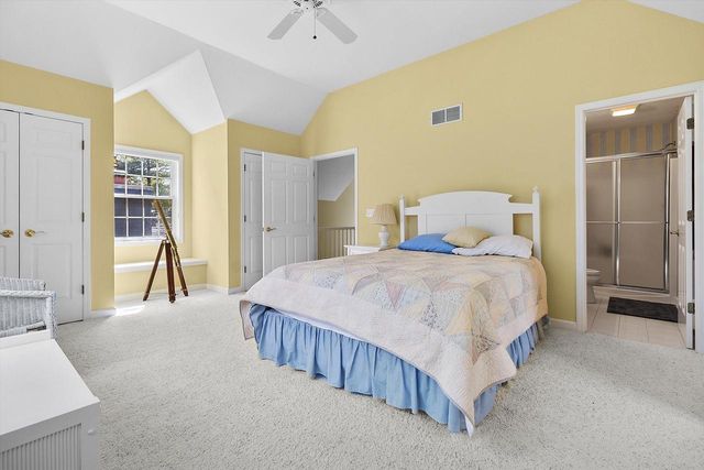 2 Lincoln PARKWAY, Williams Bay, WI 53191