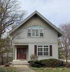 2 Lincoln PARKWAY, Williams Bay, WI 53191