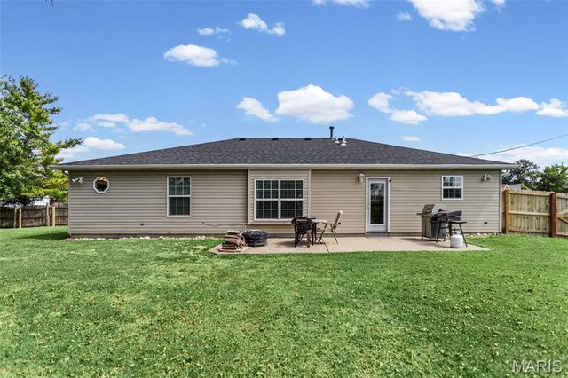 1110 Alice Lane, Granite City, IL 62040