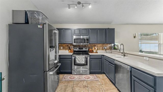 2723 SUNDANCE CIRCLE, Mulberry, FL 33860