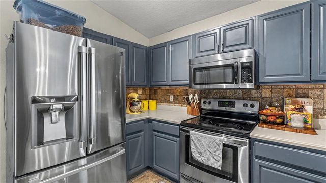 2723 SUNDANCE CIRCLE, Mulberry, FL 33860