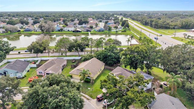 2723 SUNDANCE CIRCLE, Mulberry, FL 33860