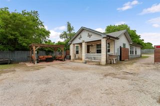2600 Gardenia DR, Austin, TX 78727