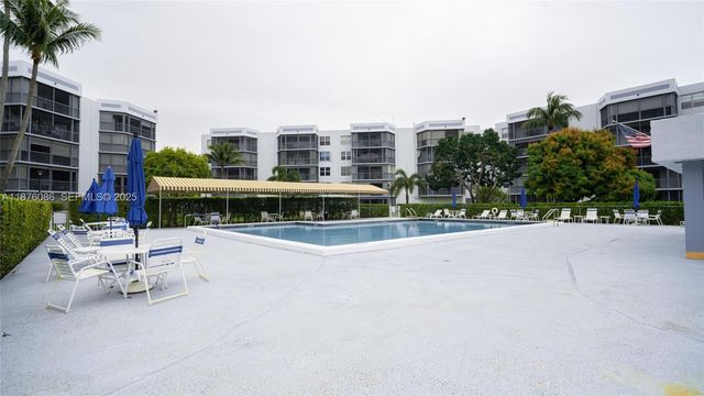 6500 NW 2nd Avenue 114, Boca Raton, FL 33487