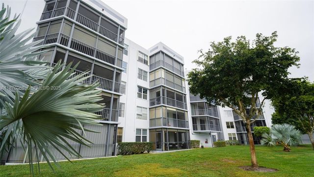 6500 NW 2nd Avenue 114, Boca Raton, FL 33487