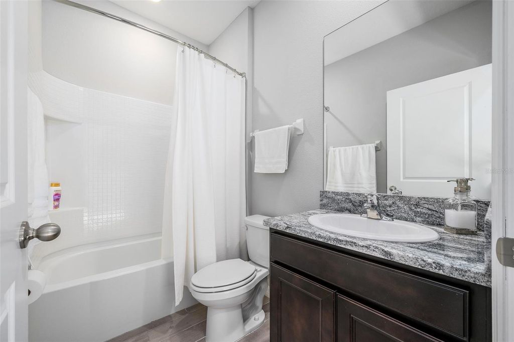 Image 27 of property listing at 1116 NW 136TH STREET, Newberry, FL 32669