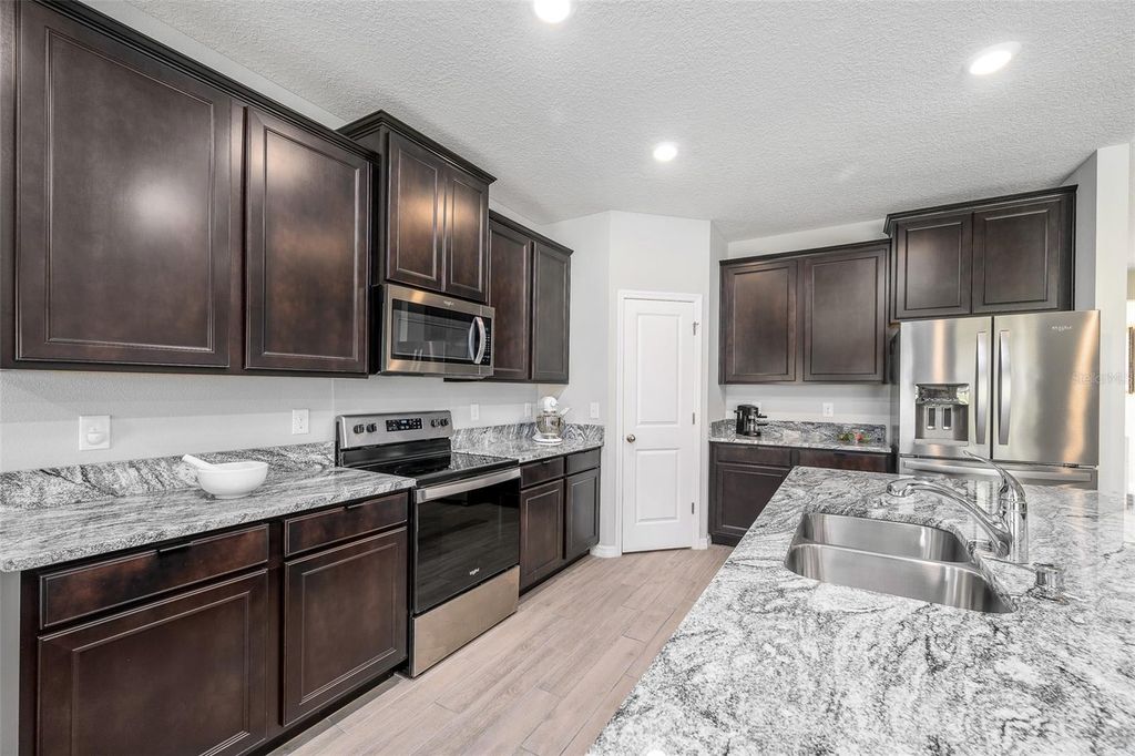 Image 6 of property listing at 1116 NW 136TH STREET, Newberry, FL 32669