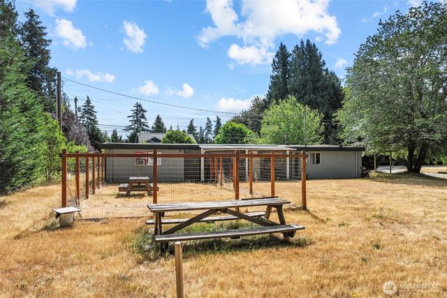 1215 244th Avenue NE, Sammamish, WA 98074