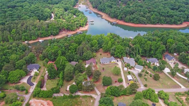 157 Nelle Drive, Hartwell, GA 30643