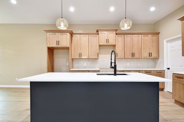 355 County Road 2646, Moore, TX 78057