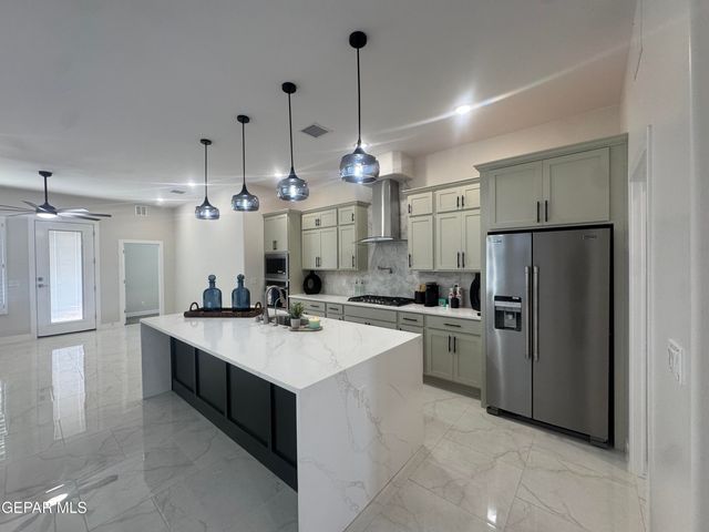 1800 Preakness Avenue, Horizon City, TX 79928