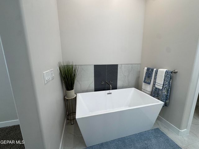 1800 Preakness Avenue, Horizon City, TX 79928