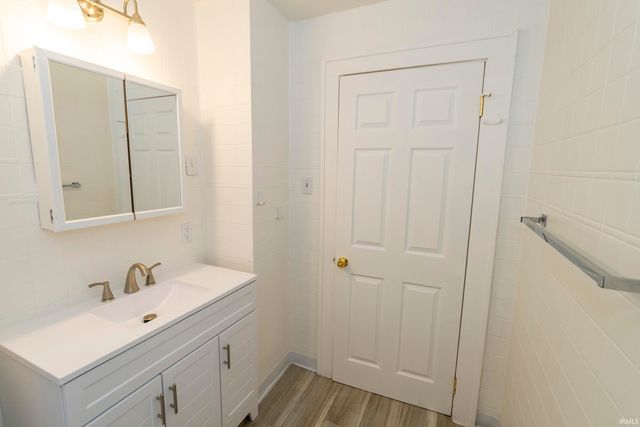 310 E Edgar Avenue, Mishawaka, IN 46545