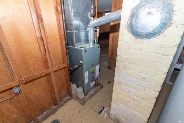 310 E Edgar Avenue, Mishawaka, IN 46545