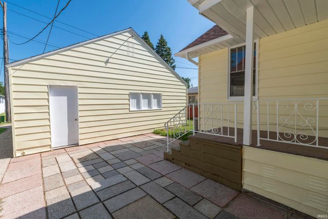 310 E Edgar Avenue, Mishawaka, IN 46545