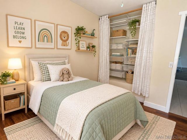 6985 lane, San Diego, CA 92139