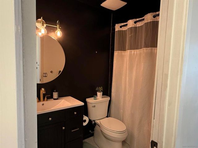 6985 lane, San Diego, CA 92139