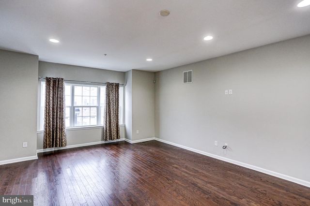 164 MERCER CT, Fairless Hills, PA 19030