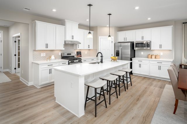 1110 Pinehurst Ct, Murfreesboro, TN 37128