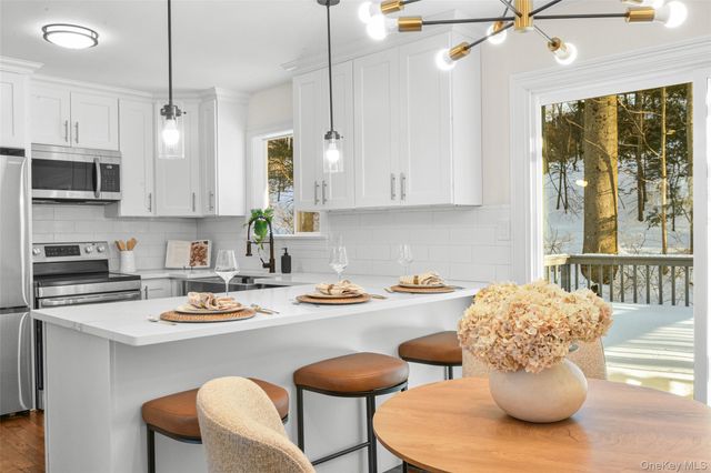 102 Ridge Road, Cortlandt Manor, NY 10567