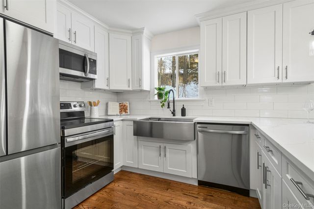 102 Ridge Road, Cortlandt Manor, NY 10567