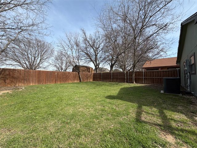 4713 Poppy Drive E, Fort Worth, TX 76137