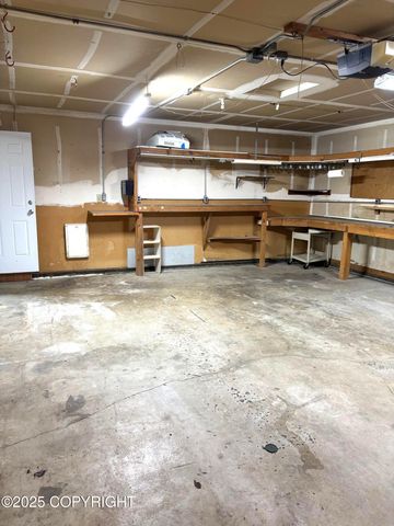 7025 S Gilleys Circle, Wasilla, AK 99623