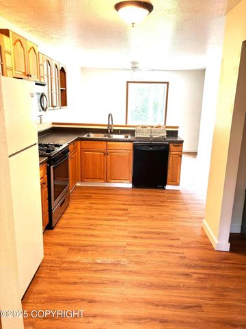 7025 S Gilleys Circle, Wasilla, AK 99623