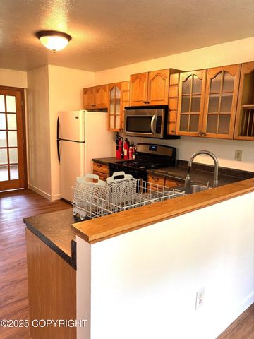 7025 S Gilleys Circle, Wasilla, AK 99623